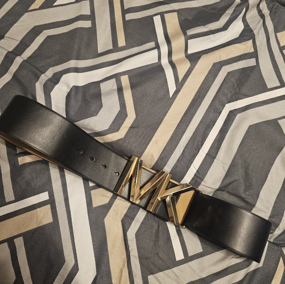 MICHAEL Michael Kors Black and Gold Belt